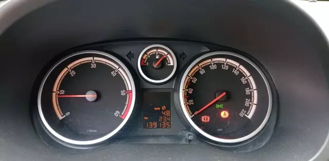 OPEL Corsa 1.3 CDTI (75 KM)