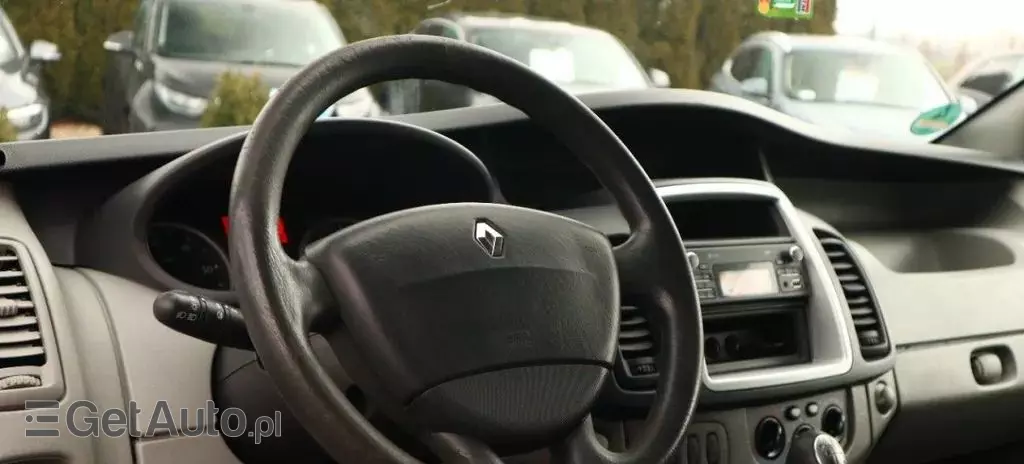 RENAULT Trafic 