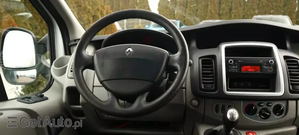 RENAULT Trafic 