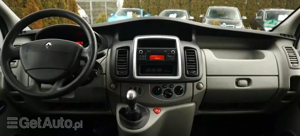 RENAULT Trafic 