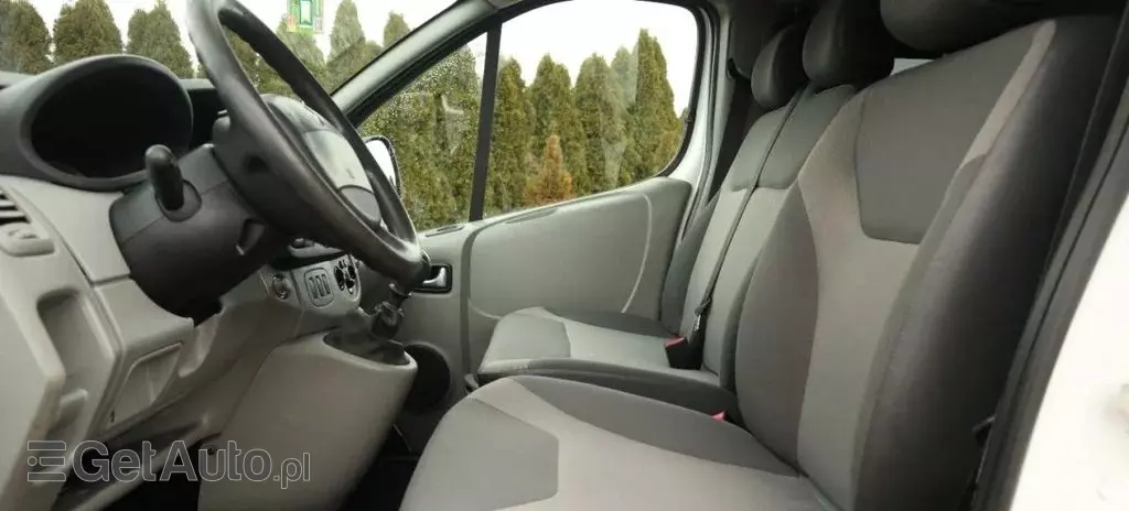 RENAULT Trafic 