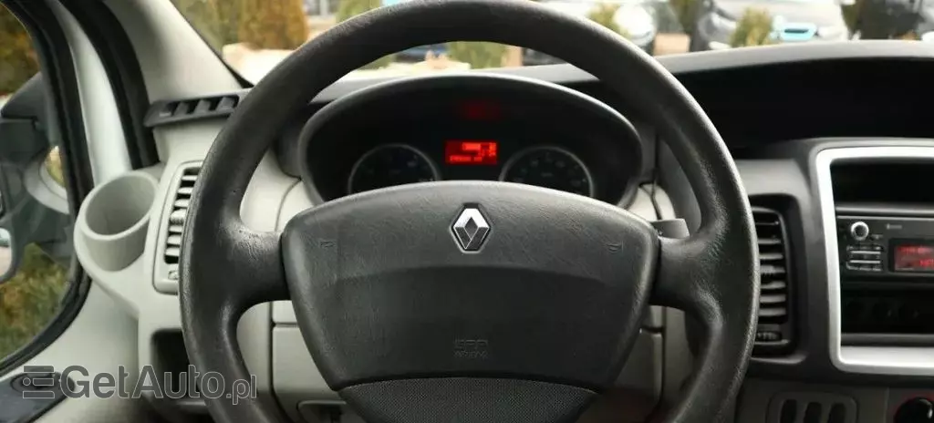 RENAULT Trafic 
