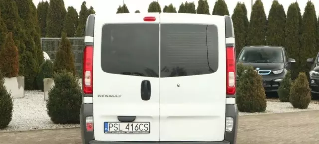 RENAULT Trafic 