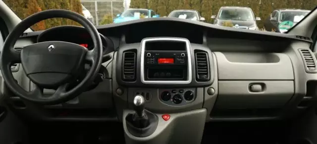 RENAULT Trafic 