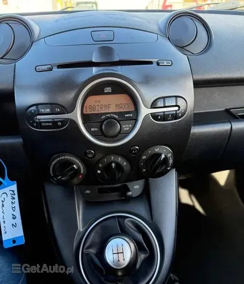 MAZDA 2 
