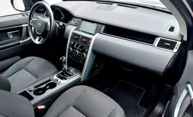 LAND ROVER Discovery 