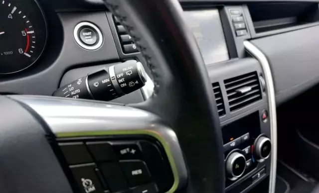 LAND ROVER Discovery 