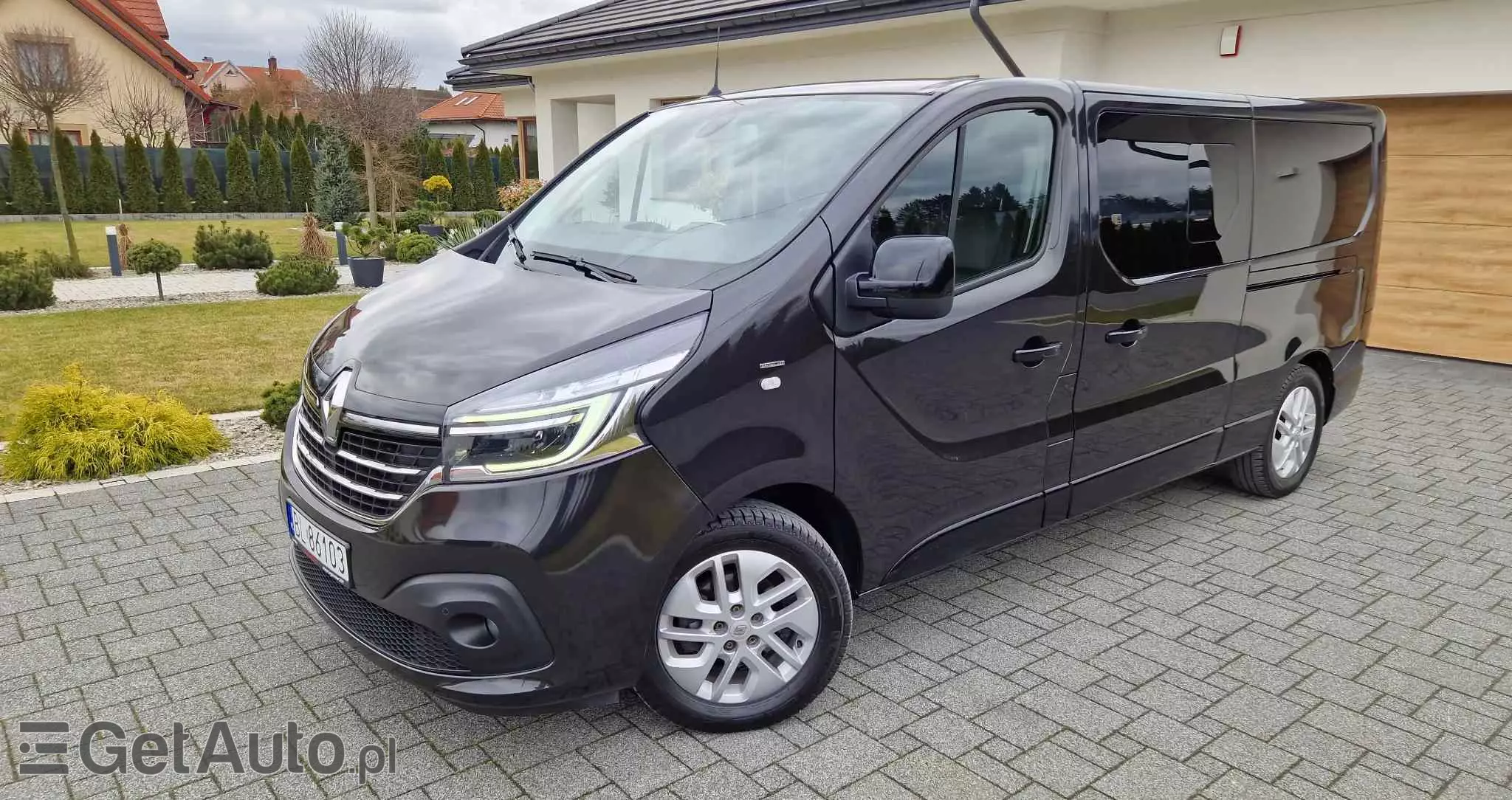 RENAULT Trafic Grand SpaceClass 2.0 dCi EDC