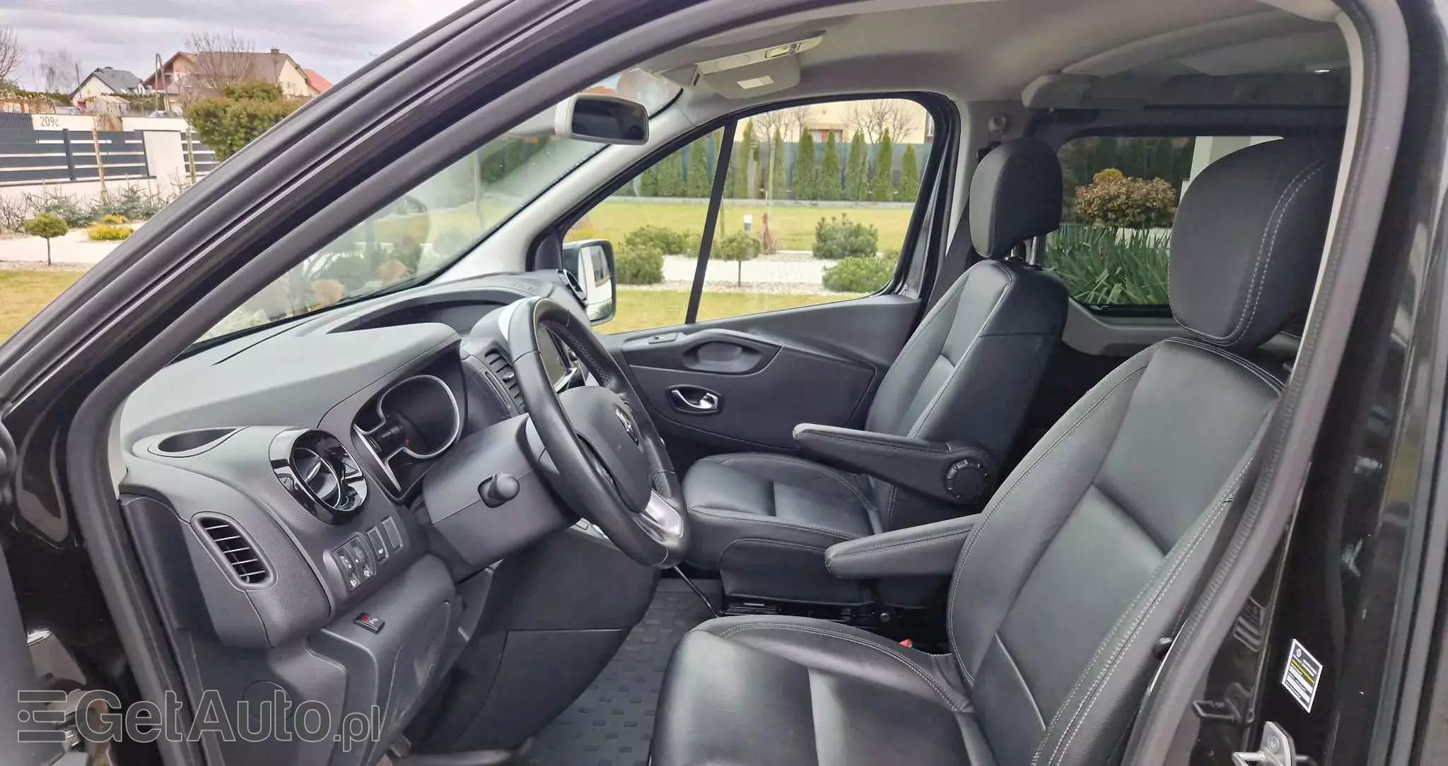 RENAULT Trafic Grand SpaceClass 2.0 dCi EDC