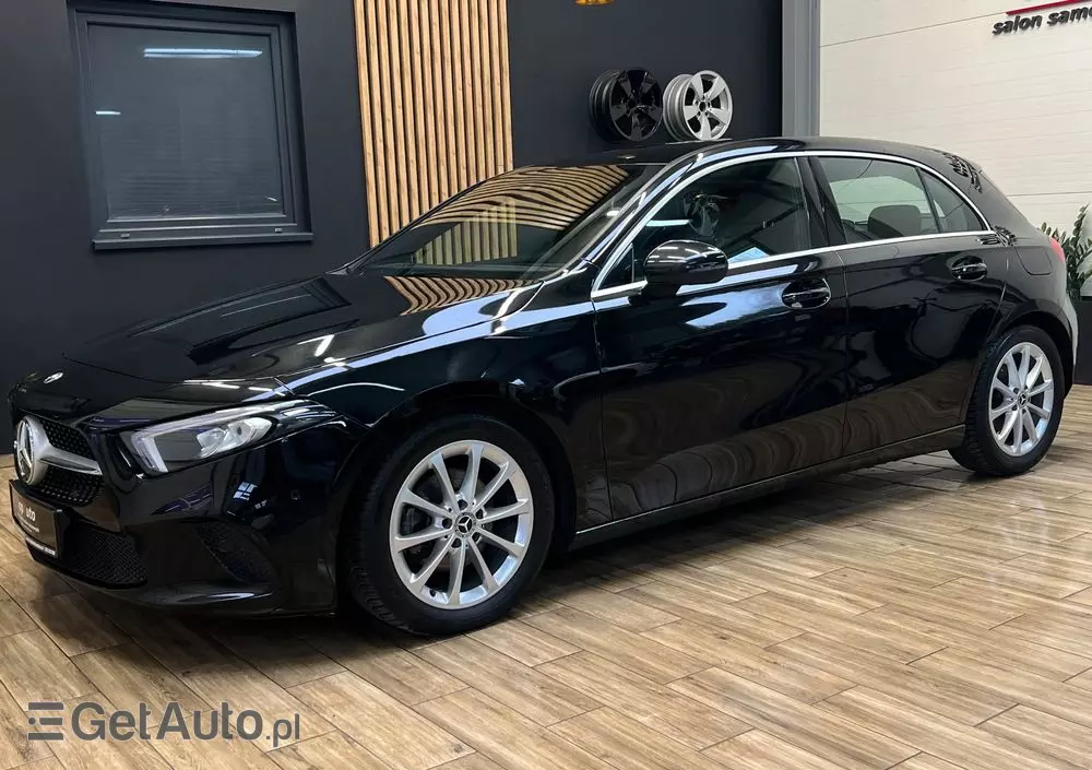 MERCEDES-BENZ Klasa A 180 d 7G-DCT