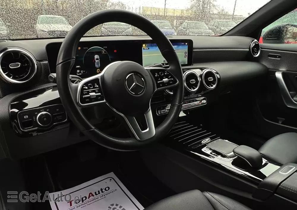 MERCEDES-BENZ Klasa A 180 d 7G-DCT