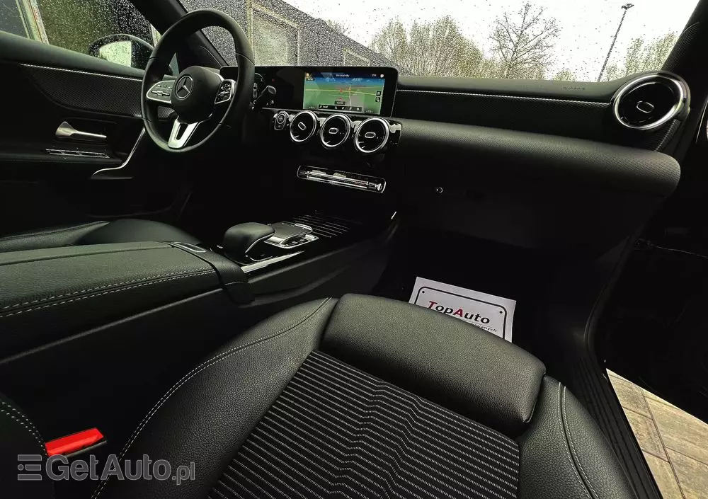 MERCEDES-BENZ Klasa A 180 d 7G-DCT