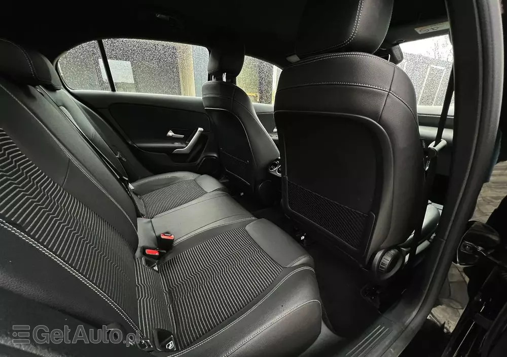 MERCEDES-BENZ Klasa A 180 d 7G-DCT