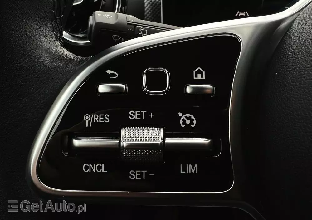 MERCEDES-BENZ Klasa A 180 d 7G-DCT