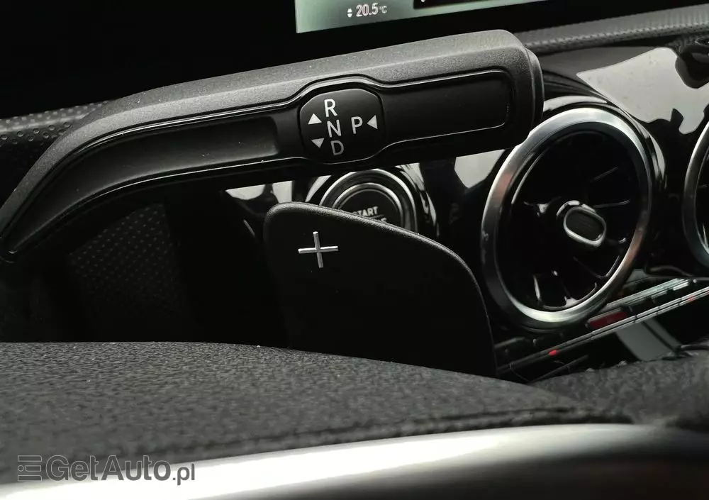 MERCEDES-BENZ Klasa A 180 d 7G-DCT