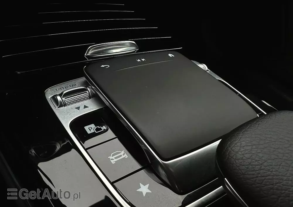 MERCEDES-BENZ Klasa A 180 d 7G-DCT