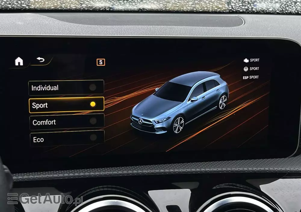 MERCEDES-BENZ Klasa A 180 d 7G-DCT