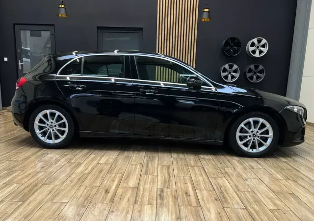 MERCEDES-BENZ Klasa A 180 d 7G-DCT