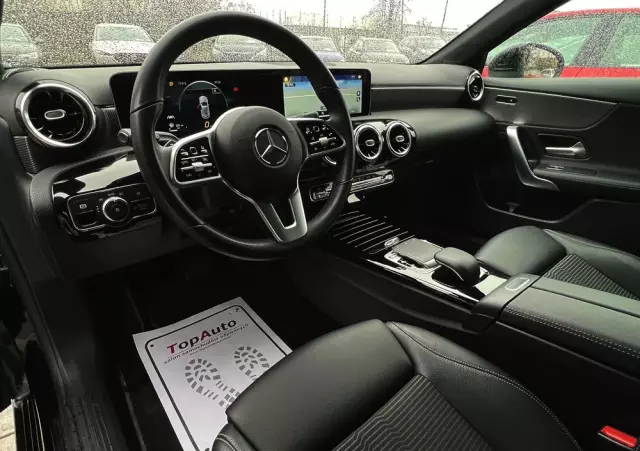 MERCEDES-BENZ Klasa A 180 d 7G-DCT