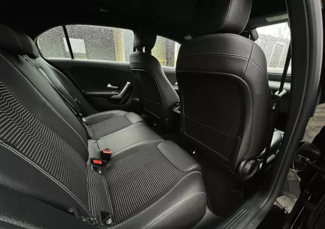 MERCEDES-BENZ Klasa A 180 d 7G-DCT