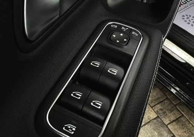 MERCEDES-BENZ Klasa A 180 d 7G-DCT