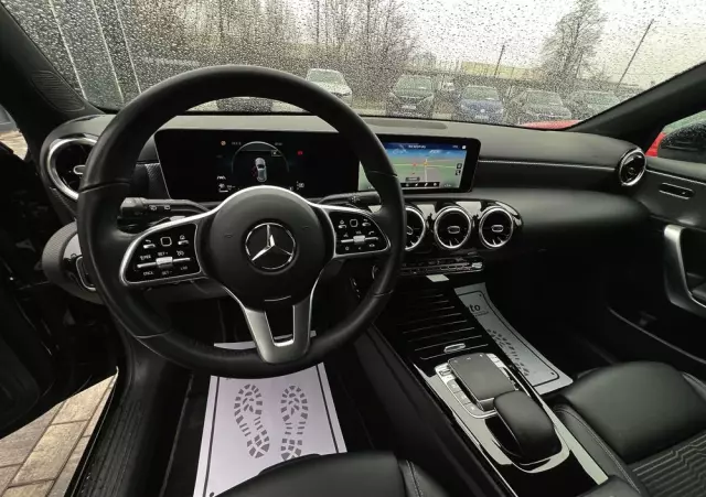 MERCEDES-BENZ Klasa A 180 d 7G-DCT