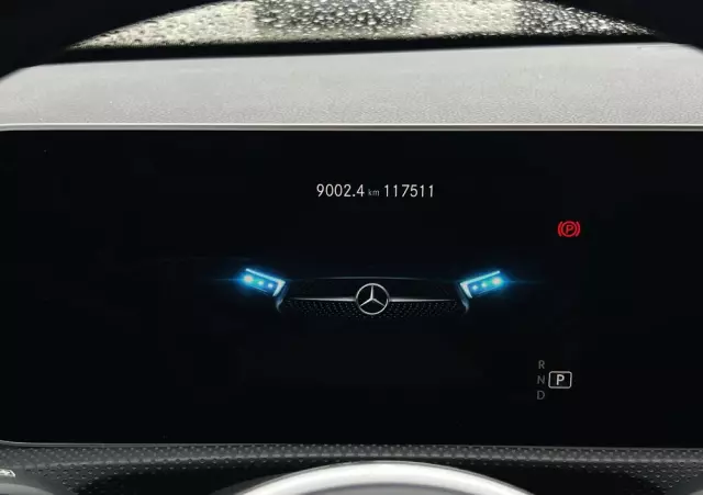 MERCEDES-BENZ Klasa A 180 d 7G-DCT