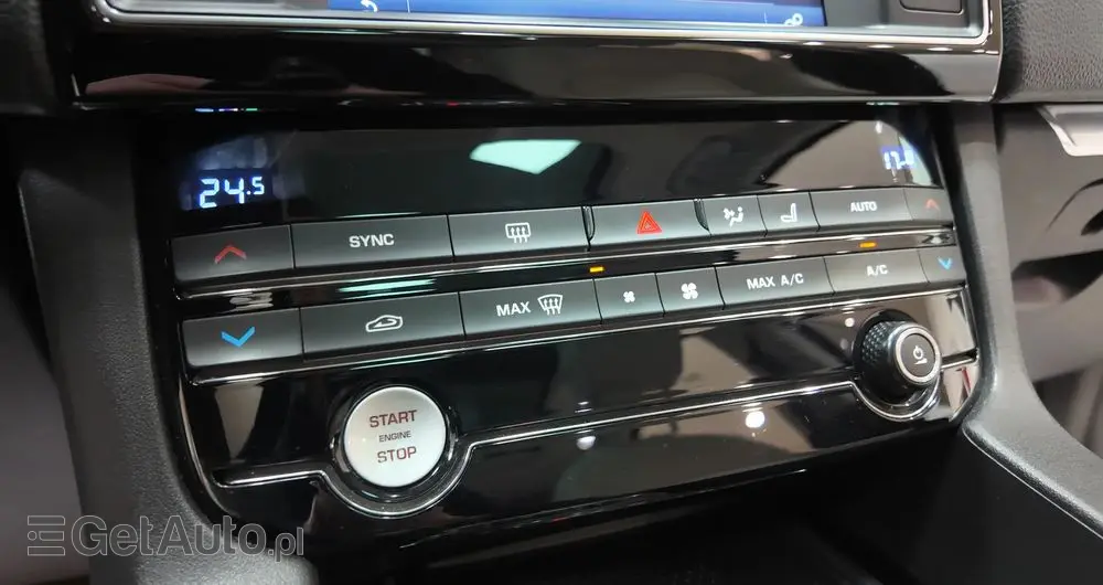 JAGUAR F-Pace 2.0 i4D AWD Prestige