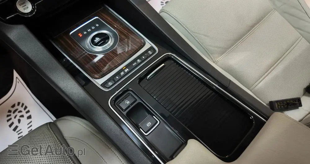 JAGUAR F-Pace 2.0 i4D AWD Prestige