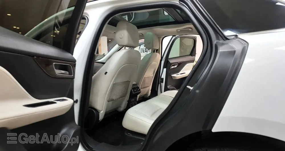 JAGUAR F-Pace 2.0 i4D AWD Prestige