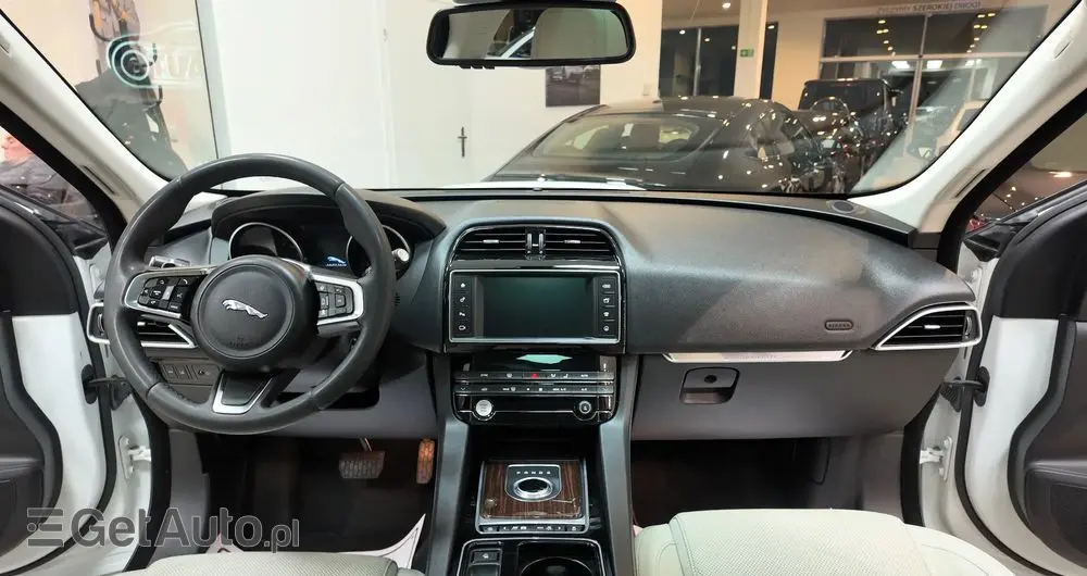 JAGUAR F-Pace 2.0 i4D AWD Prestige
