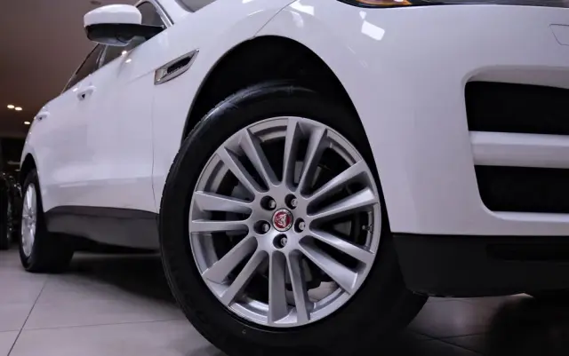 JAGUAR F-Pace 2.0 i4D AWD Prestige