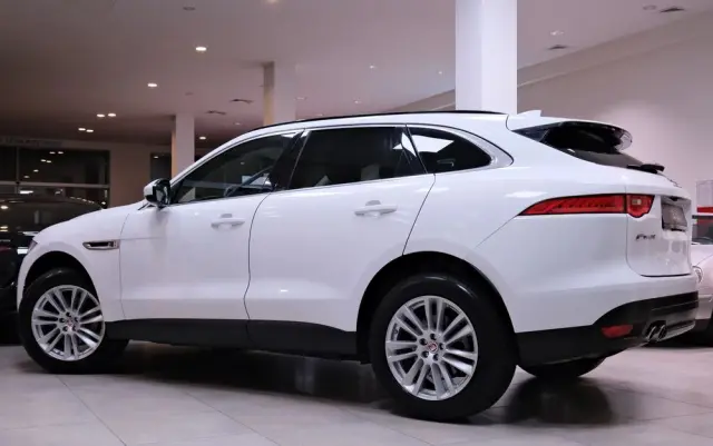 JAGUAR F-Pace 2.0 i4D AWD Prestige