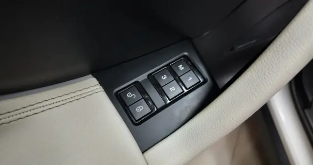 JAGUAR F-Pace 2.0 i4D AWD Prestige