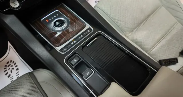 JAGUAR F-Pace 2.0 i4D AWD Prestige