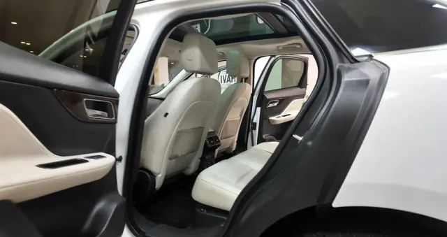 JAGUAR F-Pace 2.0 i4D AWD Prestige