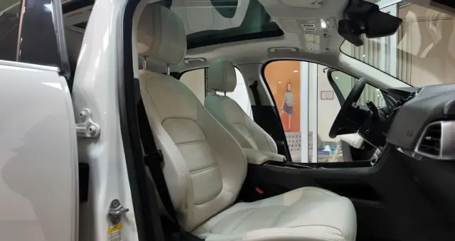 JAGUAR F-Pace 2.0 i4D AWD Prestige