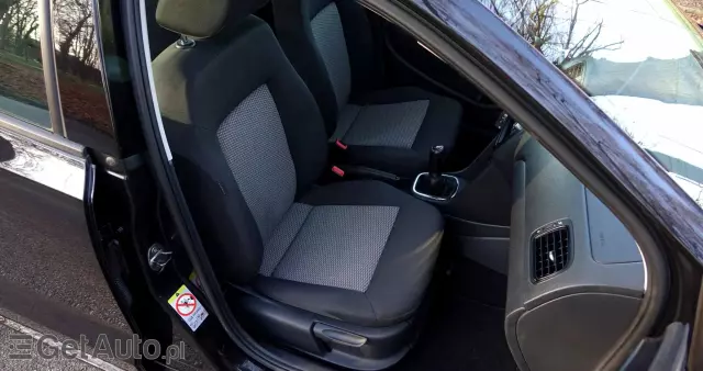 VOLKSWAGEN Polo 1.2 Life