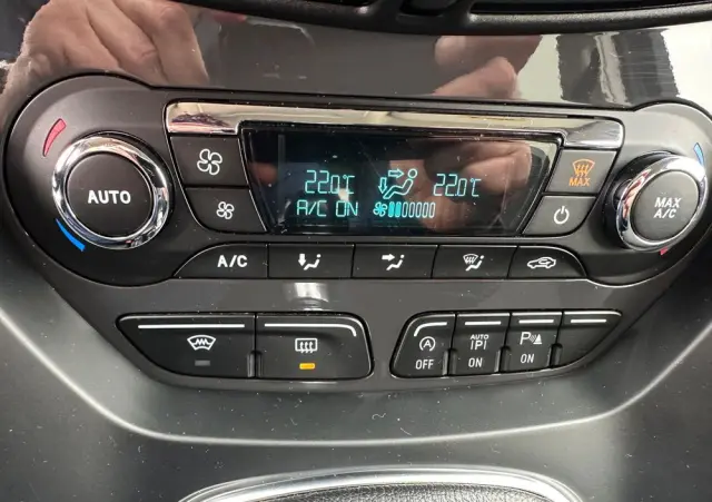 FORD Kuga 1.5 EcoBoost FWD Titanium ASS