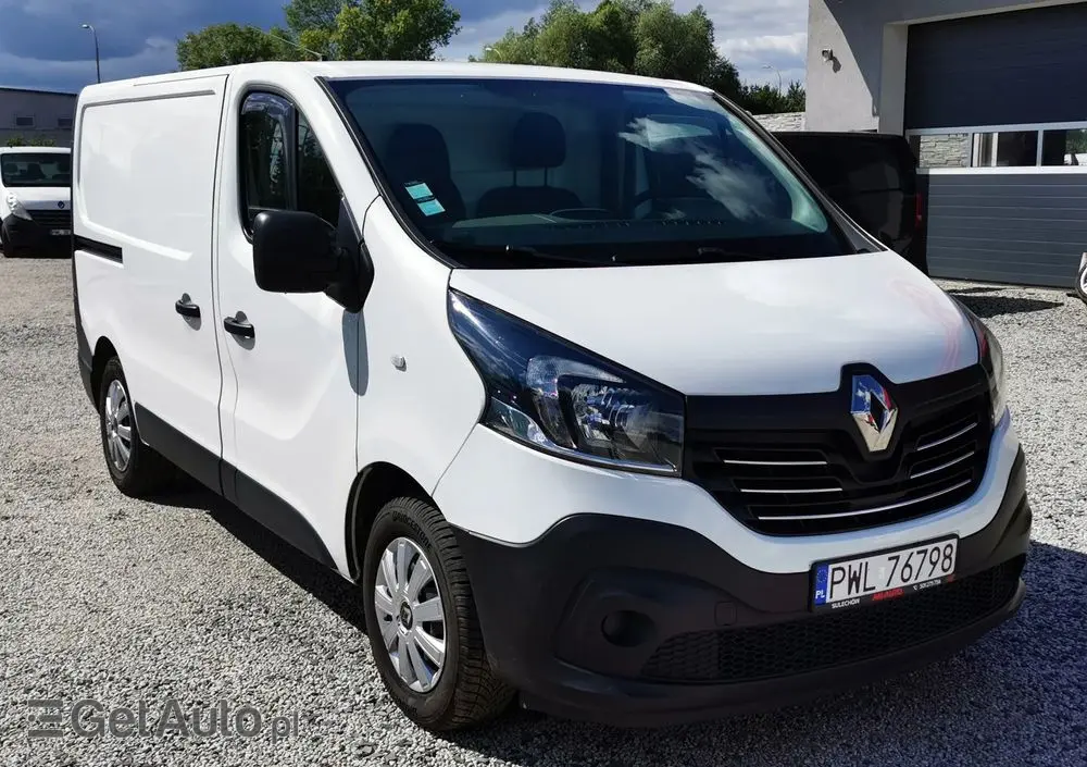 RENAULT Trafic 