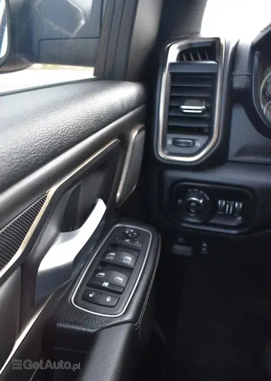 DODGE RAM 1500 5.7 4x4