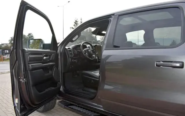 DODGE RAM 1500 5.7 4x4