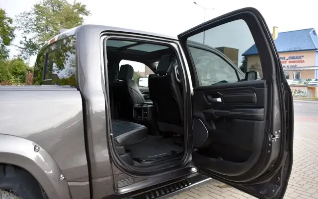 DODGE RAM 1500 5.7 4x4