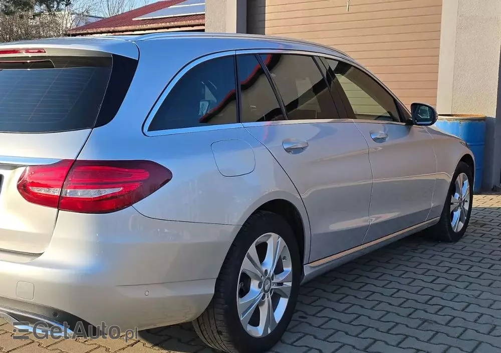MERCEDES-BENZ Klasa C 250 d 4-Matic 9G-TRONIC