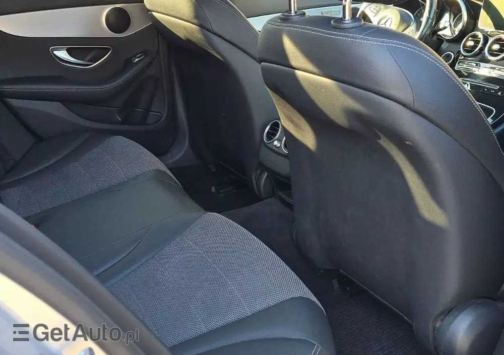 MERCEDES-BENZ Klasa C 250 d 4-Matic 9G-TRONIC