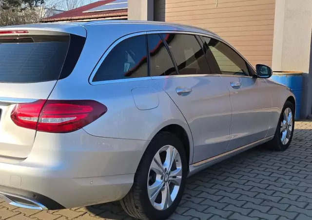 MERCEDES-BENZ Klasa C 250 d 4-Matic 9G-TRONIC