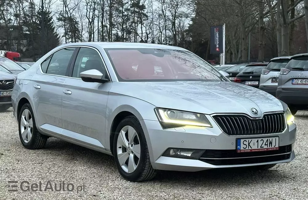 SKODA Superb 2.0 TDI 4x4 Style DSG