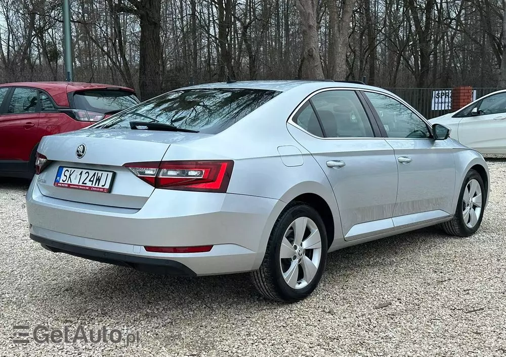 SKODA Superb 2.0 TDI 4x4 Style DSG