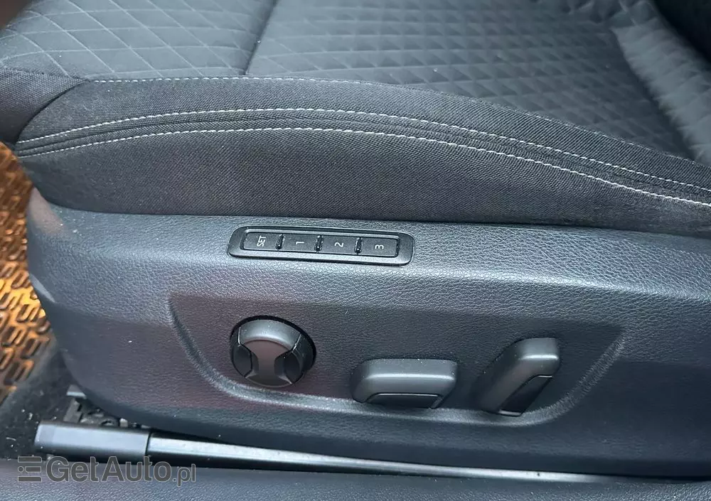 SKODA Superb 2.0 TDI 4x4 Style DSG