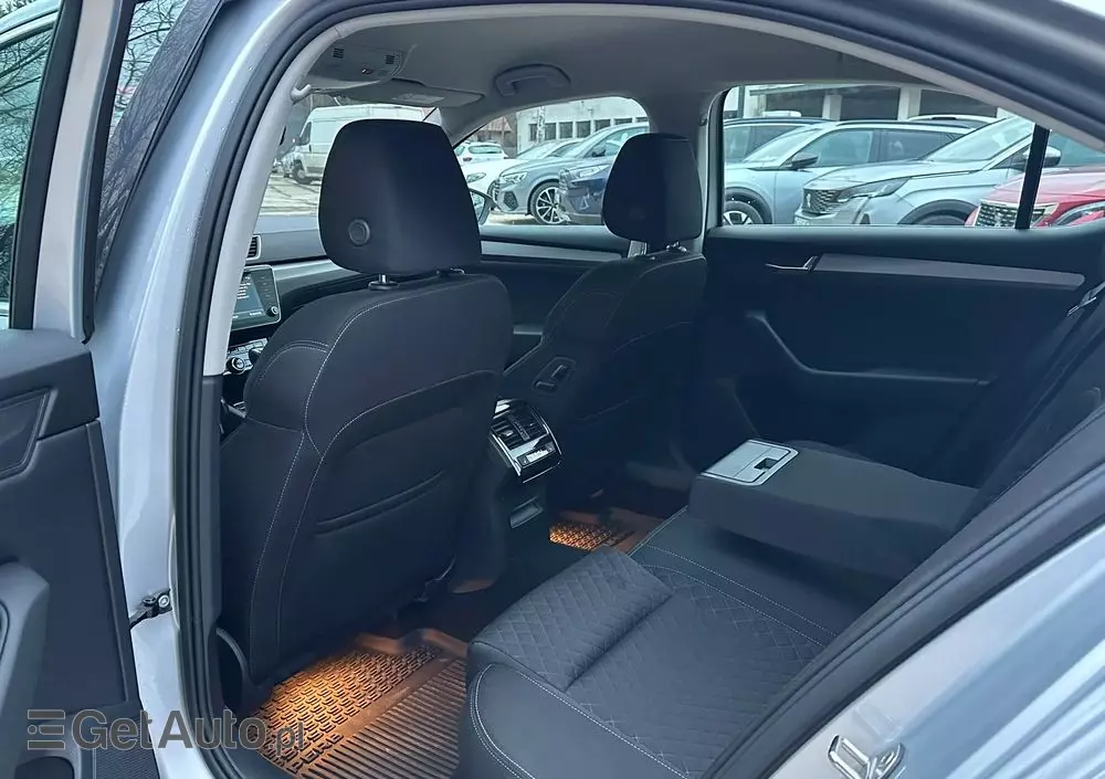 SKODA Superb 2.0 TDI 4x4 Style DSG